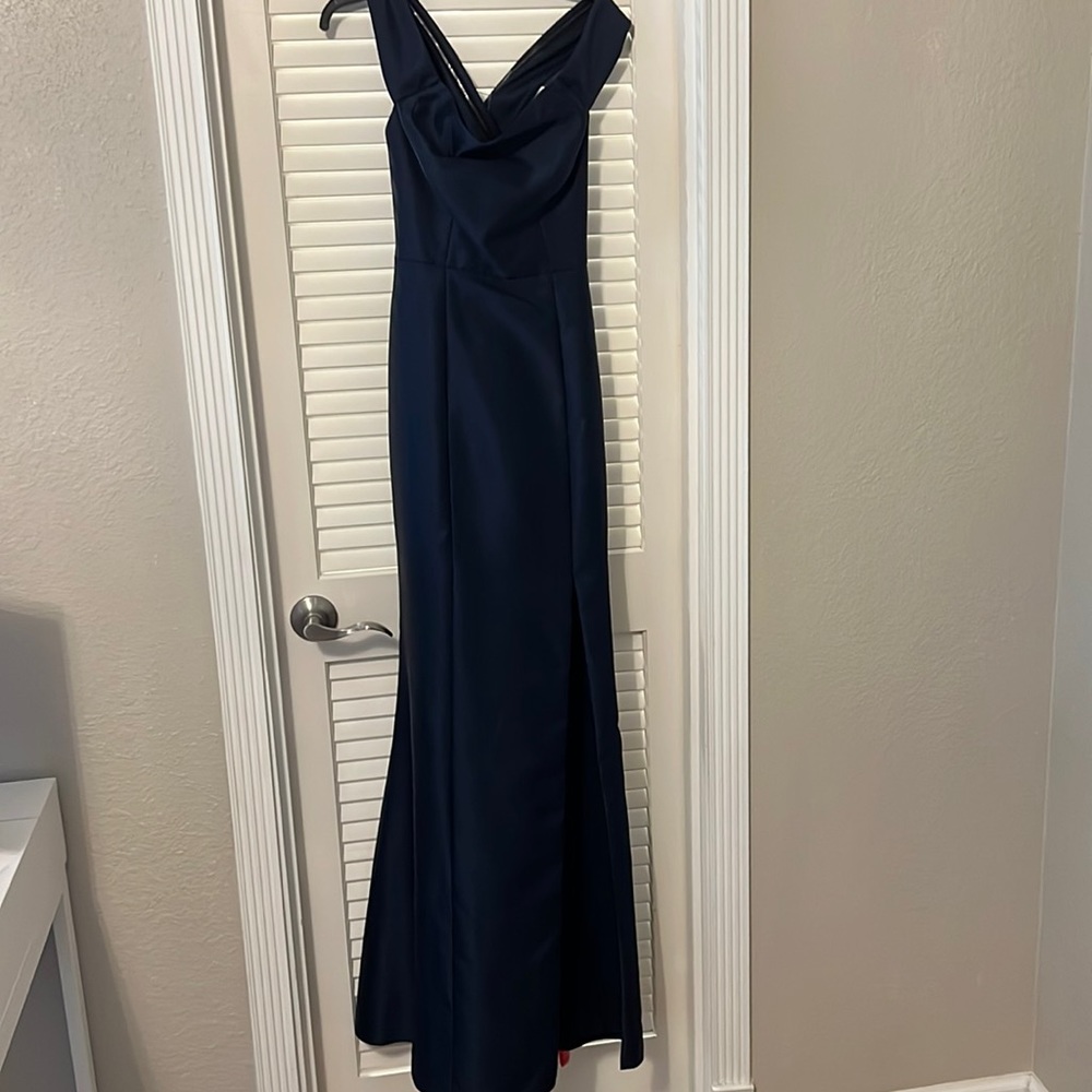 BRAND NEW Alfred Sung Formal Dress